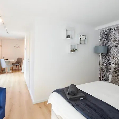 Apartment Stilvolles Ruhig, Self-check In, Wlan Top, Parkplatz An Der Strasse *