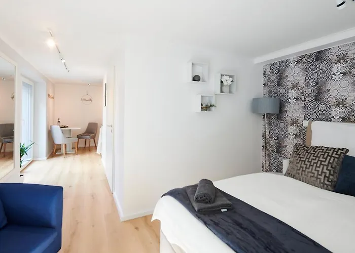 Apartment Stilvolles Ruhig, 24-7 Self-check In, Wlan Top, Parkplatz An Der Strasse, Bushaltestelle Vor Haus *